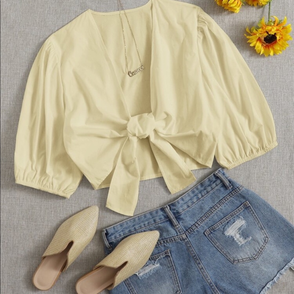 Yellow tie top